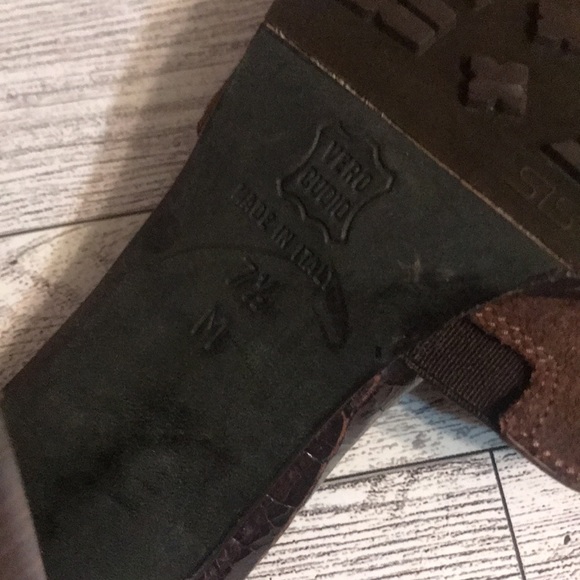 DONALD PLINER BROWN LEATHER 7.5 - Picture 6 of 6